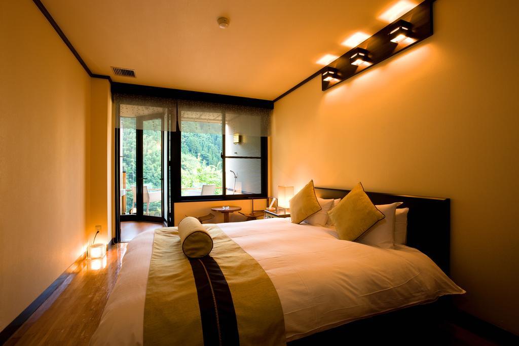 Hotel Shinshiyo Hita Esterno foto